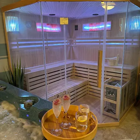 Pensjonat Bila Labut Pec 3*