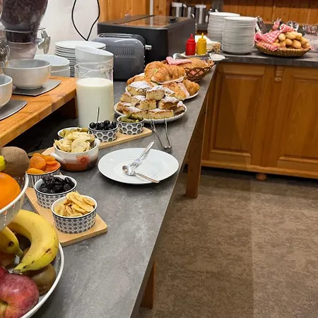 Bila Labut Pec Pensionat