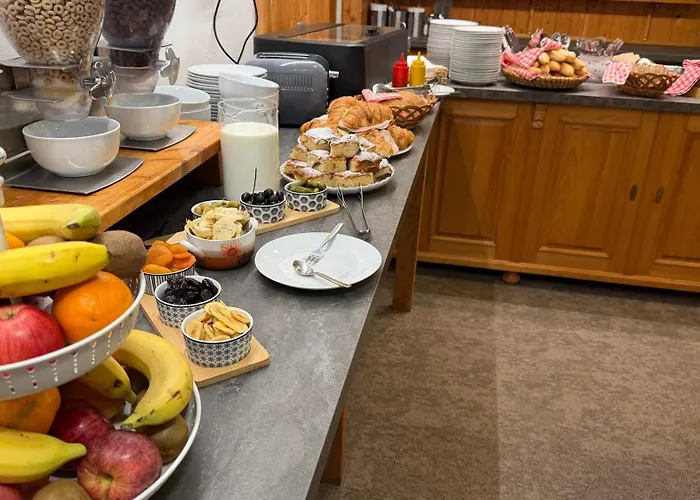 Bila Labut Pec Pensionat