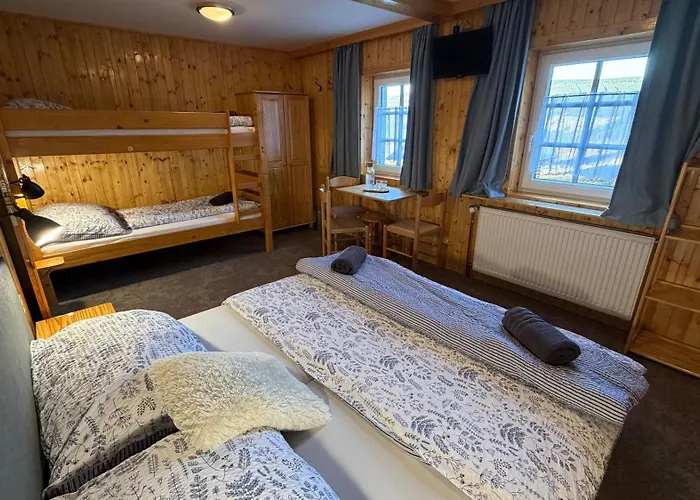 Bila Labut Pec Pensionat