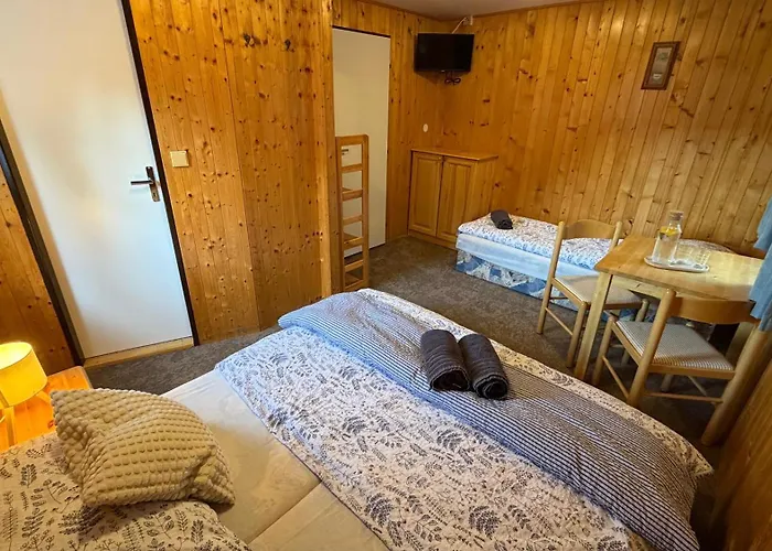 Pensionat Bila Labut Pec 3*